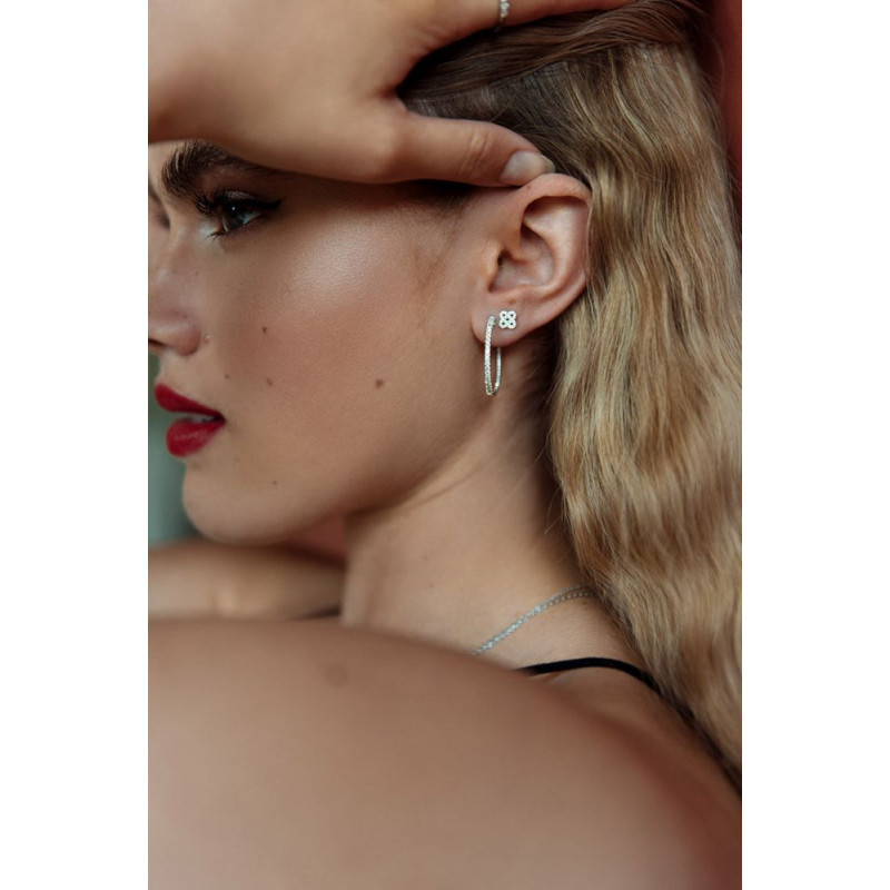 witgouden-oorstekers-met-diamanten-5-7-mm