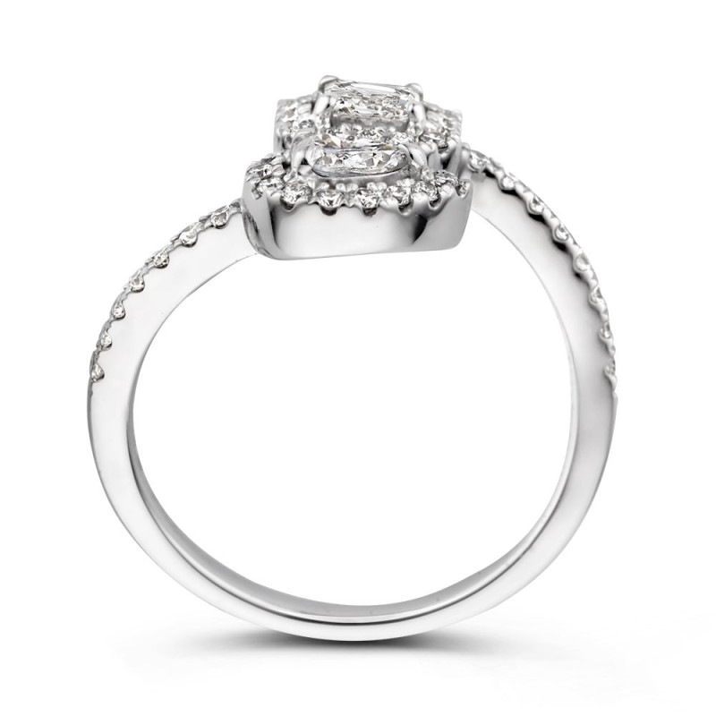 asymmetrische-witgouden-ring-met-diamanten-in-twee-slijpvormen