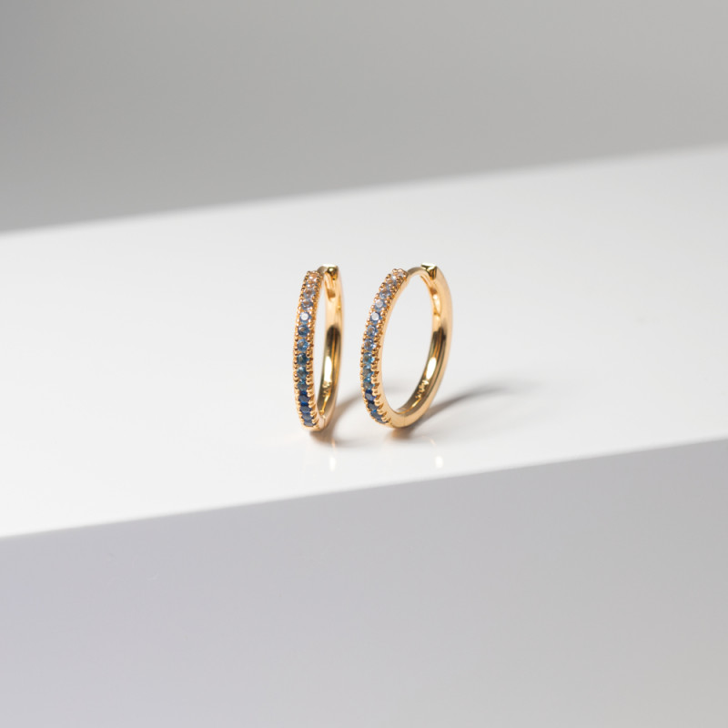 sif-jakobs-ellera-grande-sj-e2869-gbl-yg-goldplated-klapoorringen-met-blauwe-zirkonias-18-x-2-mm