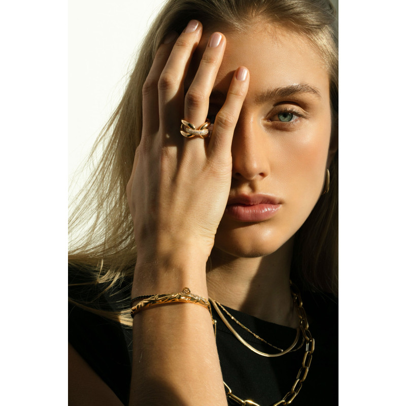 sif-jakobs-sj-r62016-cz-sg-goudkleurige-ring-met-gevlochten-zirkonia-patroon-4-mm-breed