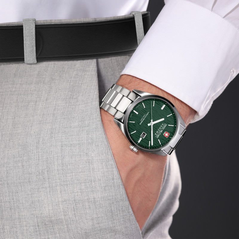 swiss-military-hanowa-silver-fir-smwgh0006101-herenhorloge-van-zilverkleurig-staal-en-groene-wijzerplaat-42-mm