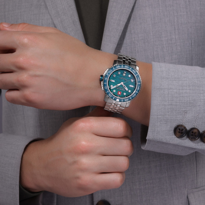 swiss-military-hanowa-swiss-blue-lake-smwgh0004501-zwitsers-horloge-met-stalen-band-en-blauwe-wijzerplaat