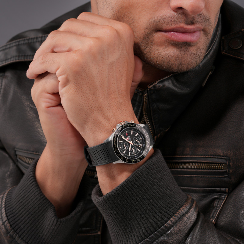 swiss-military-hanowa-watchman-smwgo0003401-stoer-chronograaf-herenhorloge-van-staal-leer-en-siliconen-o-43-mm