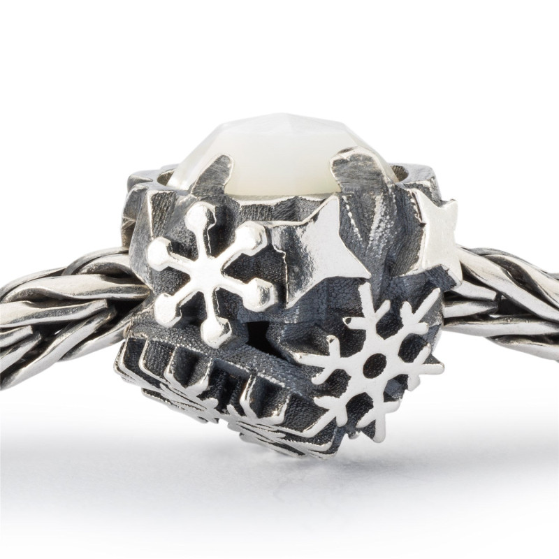 trollbeads-tagbe-00293-sneeuwbal-zilveren-bedel-met-witte-parelmoer