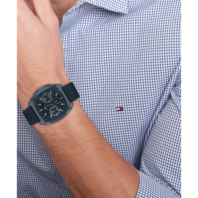 tommy-hilfiger-apollo-th1710558-vierkant-herenhorloge-met-blauwe-leren-band-blauwe-wijzerplaat-o-41-mm