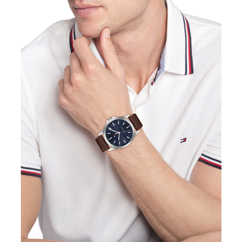 tommy-hilfiger-bruce-th1710669-herenhorloge-blauw-bruin-en-zilverkleurig