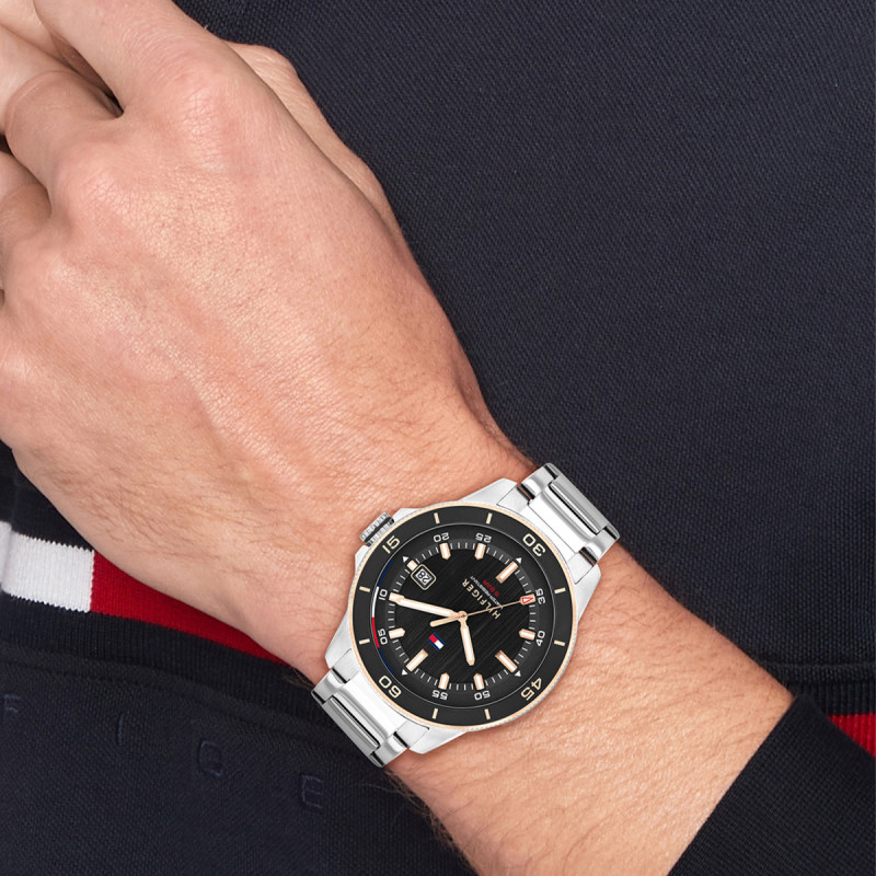 tommy-hilfiger-remy-th1792228-herenhorloge-van-staal-met-zwarte-wijzerplaat-diameter-43-mm