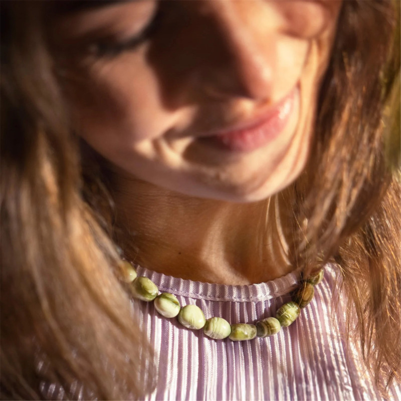 trollbeads-tstne-00020-21-edelsteen-ketting-voor-jou-met-groen-gele-calciet