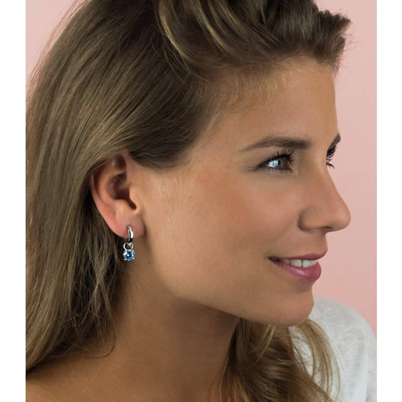 zinzi-zich1300b-zilveren-oorbedels-met-ronde-lichtblauwe-stenen-5-mm-breed-12-hoogte-zonder-oorringen