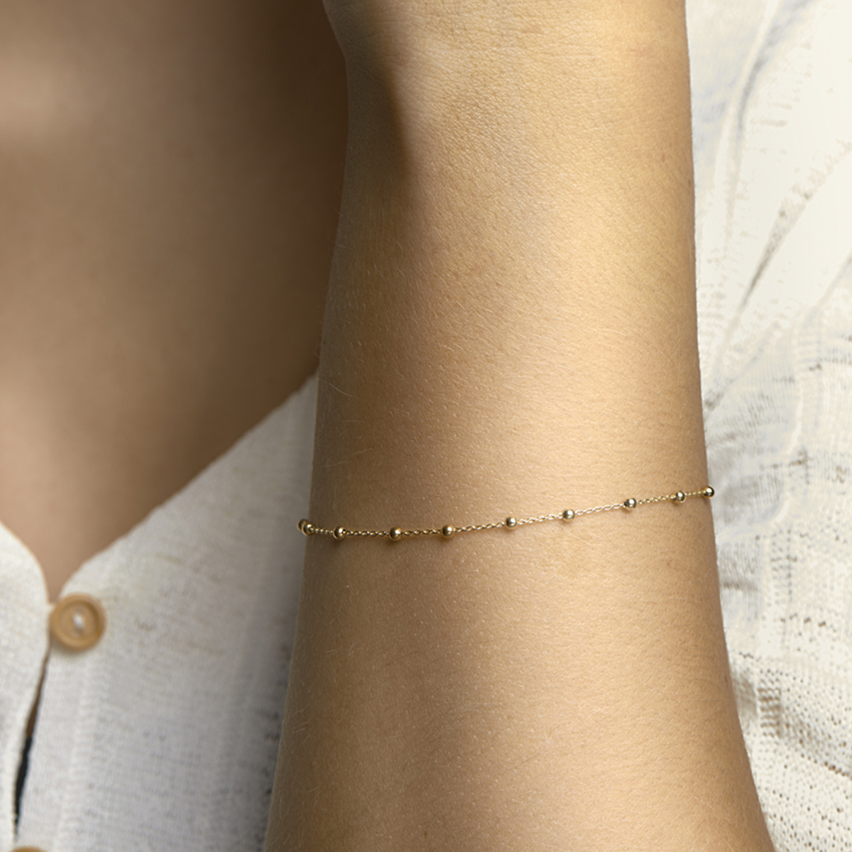 14-karaat gouden schakelschakelarmband met ronde bolletjes 2.3 mm breed - Lengte 18 cm
