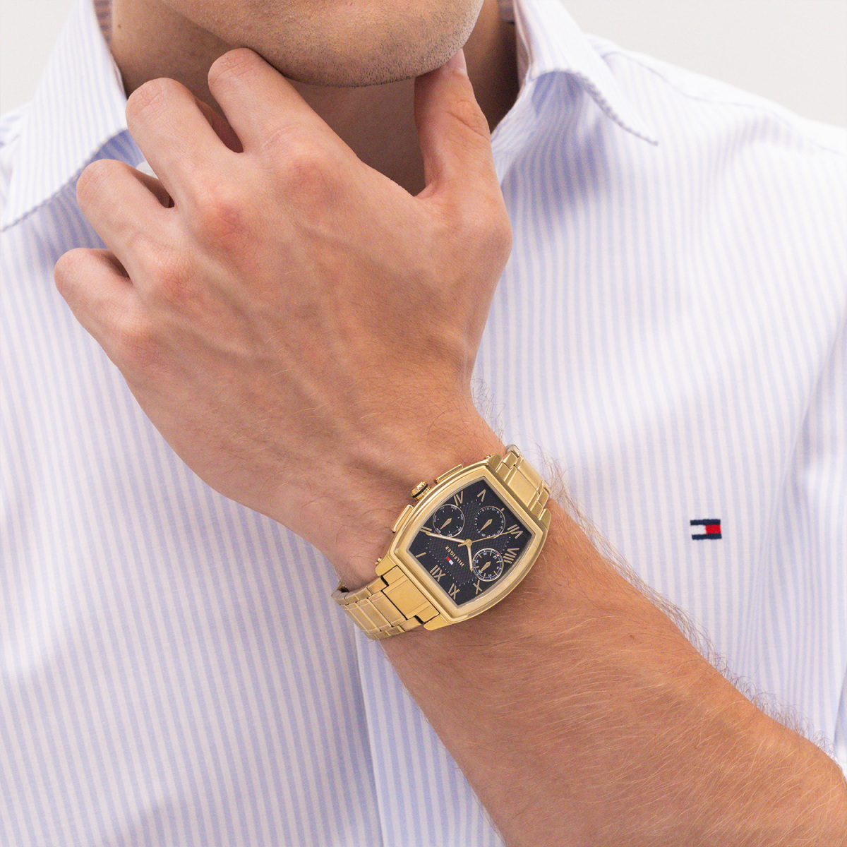 Tommy Hilfiger Oxfort TH1710764 herenhorloge staal goudkleurig met zwarte wijzerplaat - Ø 36 mm