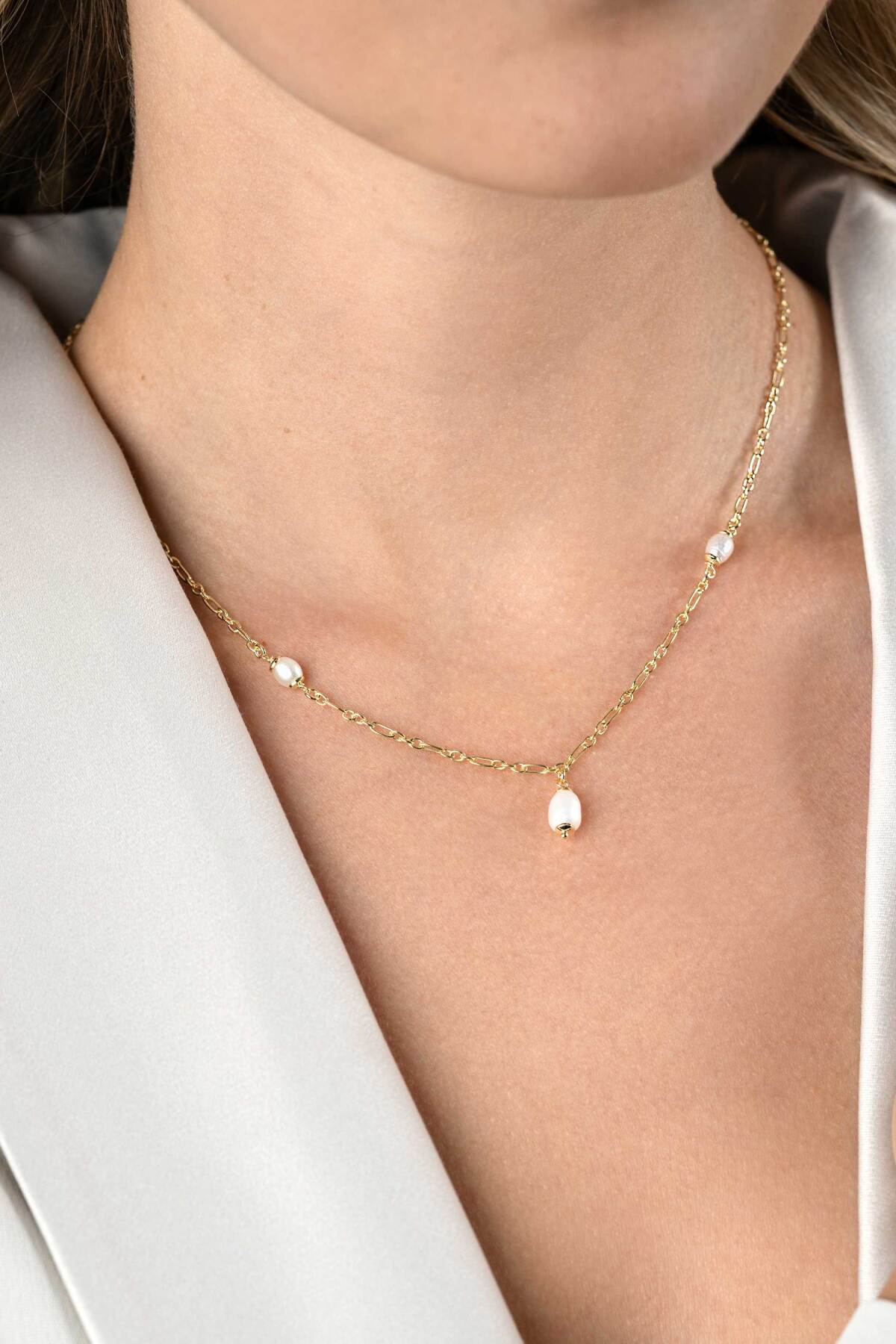 Zinzi ZIC2588 gold plated damesketting met witte zoetwaterparels - Lengte 40-45 cm