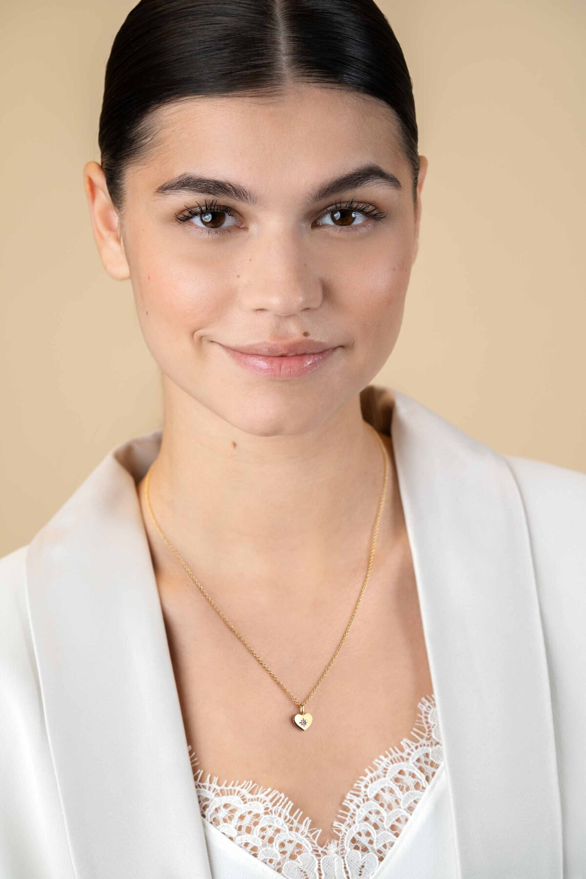 Zinzi Geboortestenen ZIHY-MEI gold plated hanger met groene zirkonia hart mei 9.2 mm breed - Hoogte 13 mm